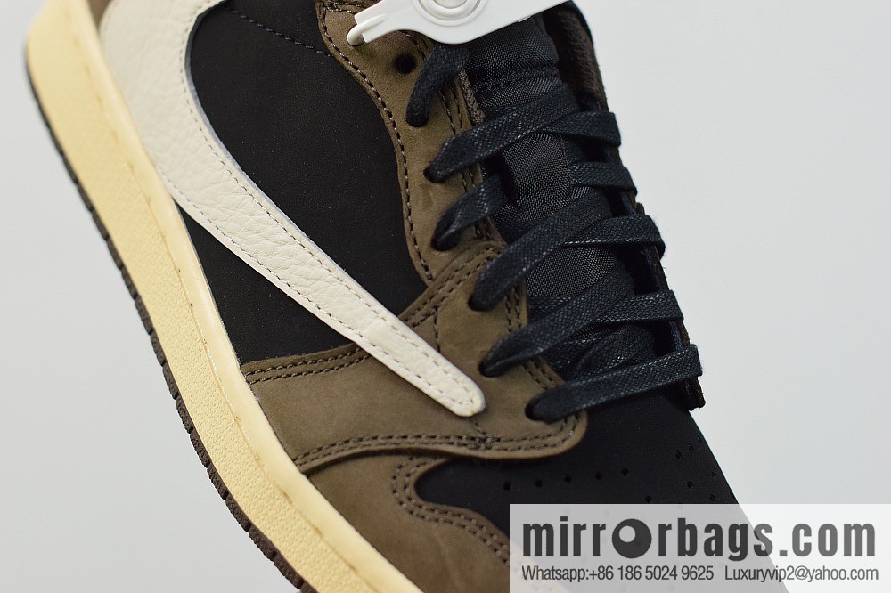 Air Jordan 1 AJ1 Low x Travis Scott Low Barb CQ4277-001
