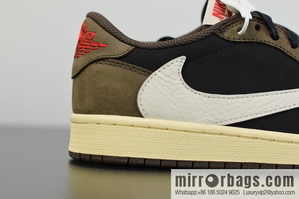 Air Jordan 1 AJ1 Low x Travis Scott Low Barb CQ4277-001