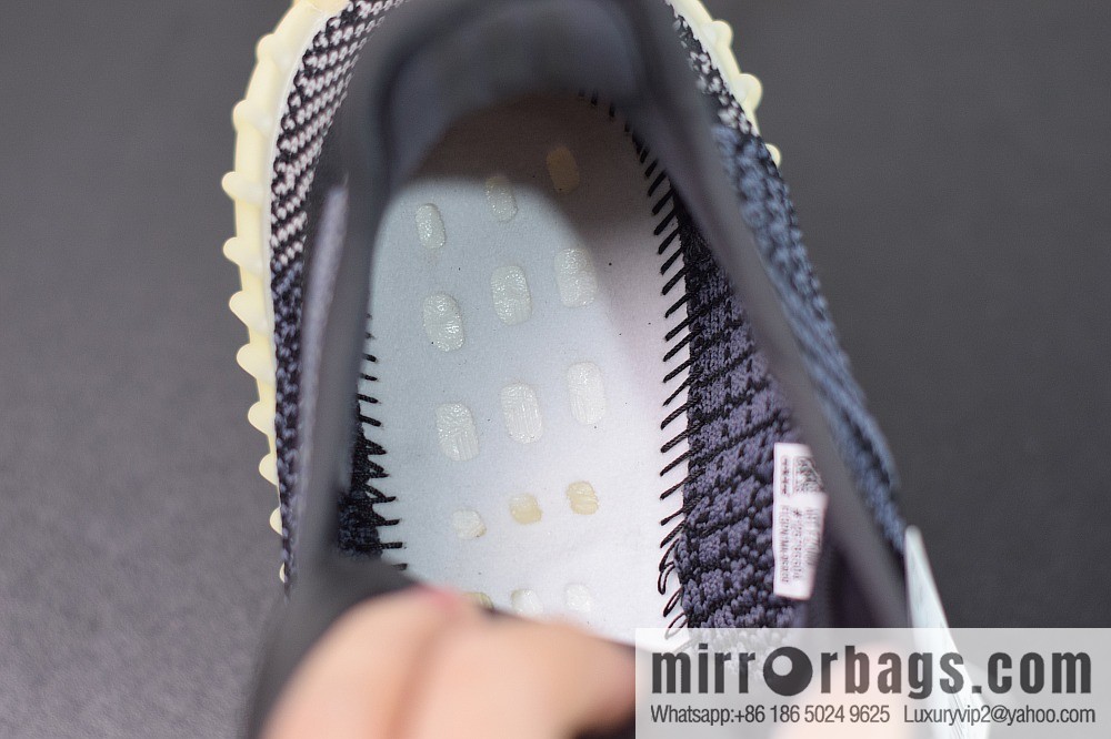 X00Z6 top LW YEEZY BOOST 350 V2 Oreo, versatile lightweight popcorn midsole casual sports jogging shoes, item number FZ5000