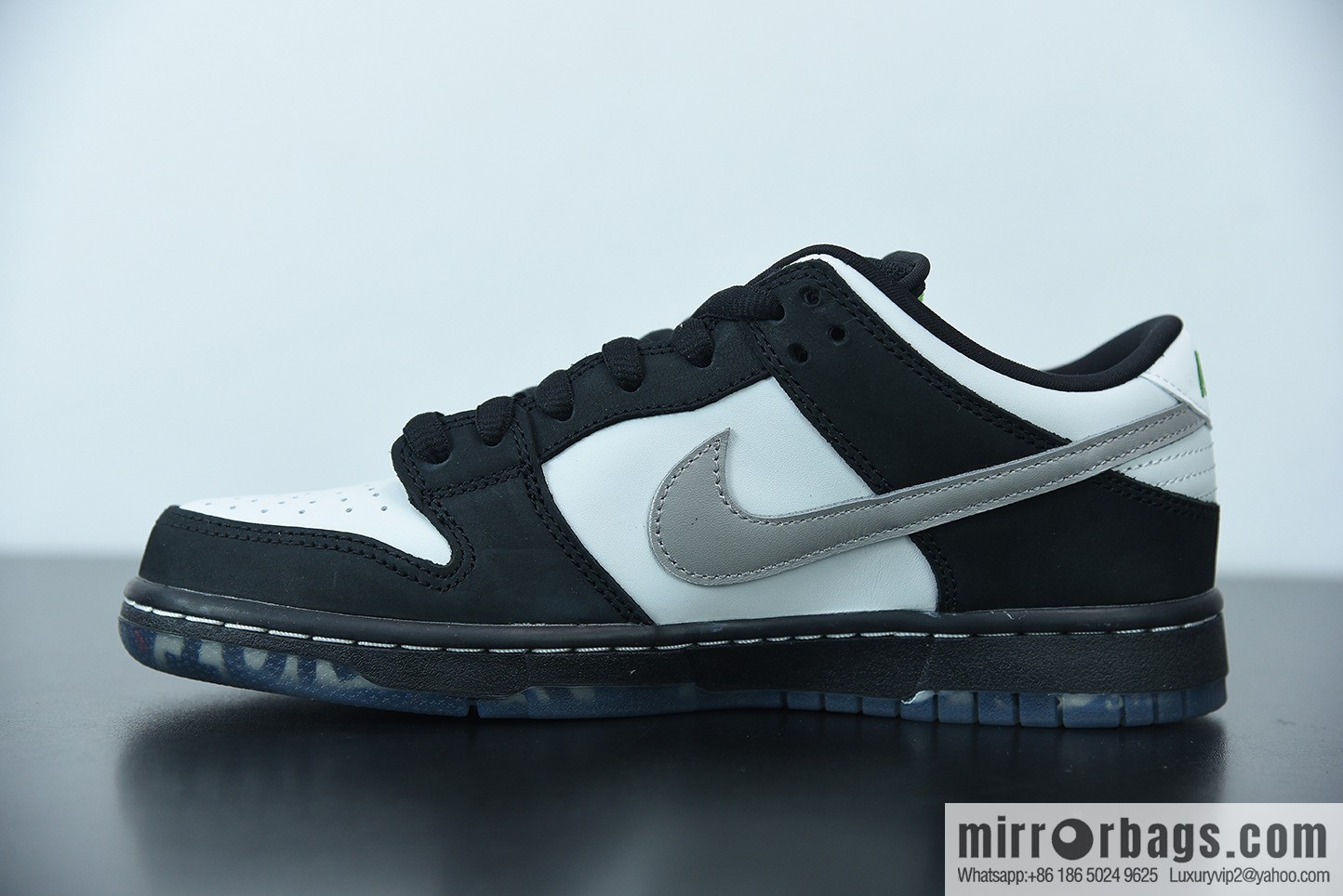 Nk Dunk Low x x Staple joint SB low-top skate shoes black and white pigeons, item number: BV1310-013