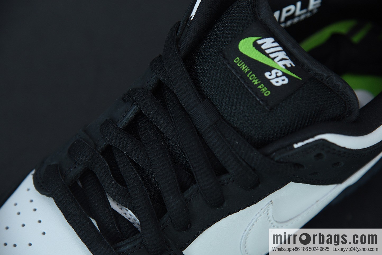 Nk Dunk Low x x Staple joint SB low-top skate shoes black and white pigeons, item number: BV1310-013