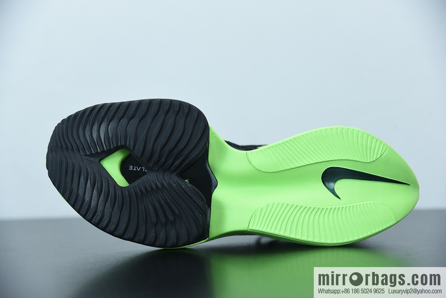 NK Air Zoom Alphafly NEXT% air unit marathon, black and green Unisex sneakers of the same style, item number: CI9925-400.