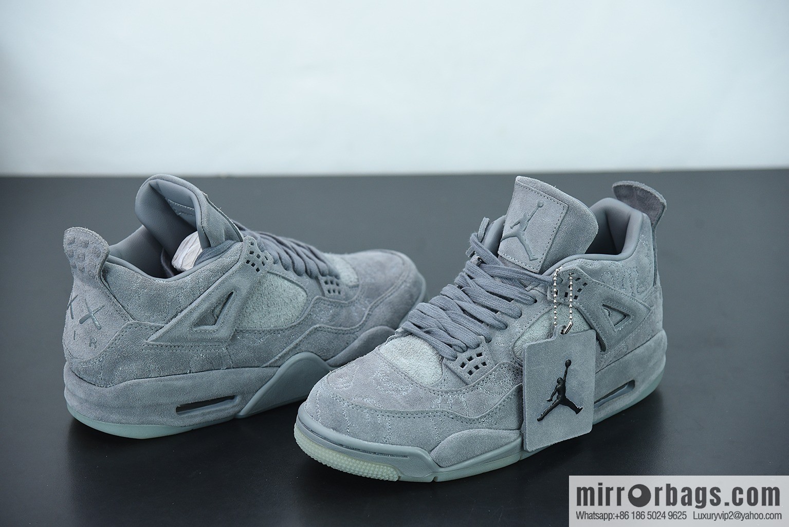 KAWS x Air Jordan 4 Black AJ4 gray suede limited joint name, luminous crystal middle help men's sneakers 930155-003