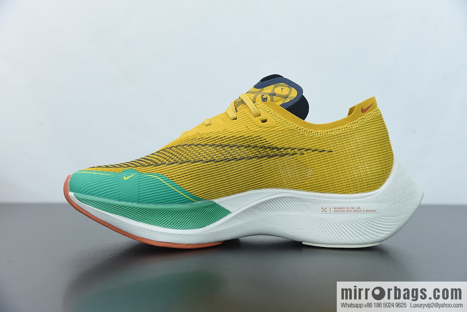 Nk ZoomX Vaporfly NEXT% 2 marathon knit breathable sports shoes, yellow-green, item number: DJ5182 -700