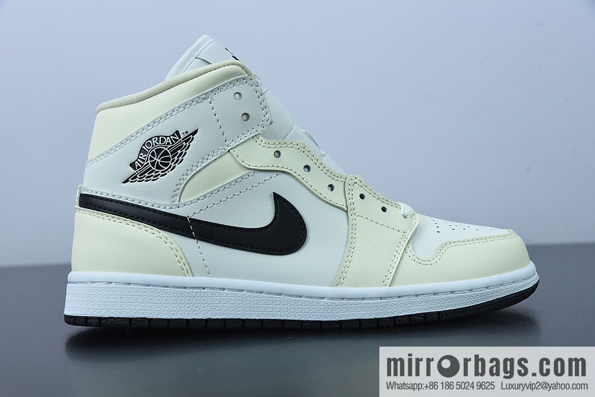 Air Jordan 1 Mid AJ1 Joe 1 milk white coconut milk, Zhongbang basketball shoes, item number: BQ6472-121