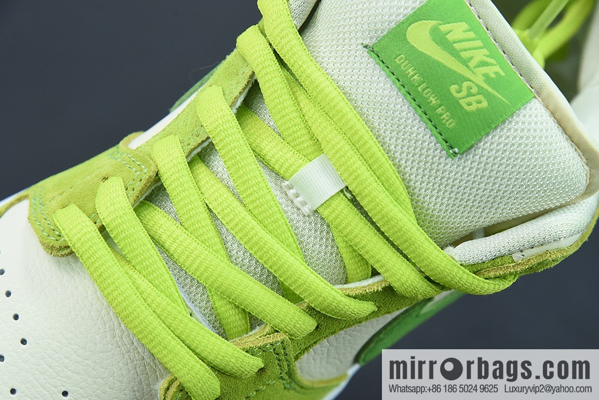 M00M5 pure original version Nk SB Dunk Low apple green Vintage low-top leisure sports skateboard shoes, item number: DM0807-300