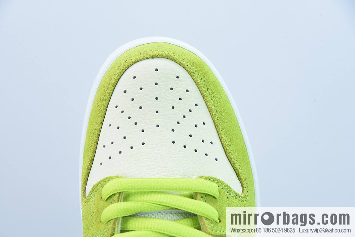 M00M5 pure original version Nk SB Dunk Low apple green Vintage low-top leisure sports skateboard shoes, item number: DM0807-300