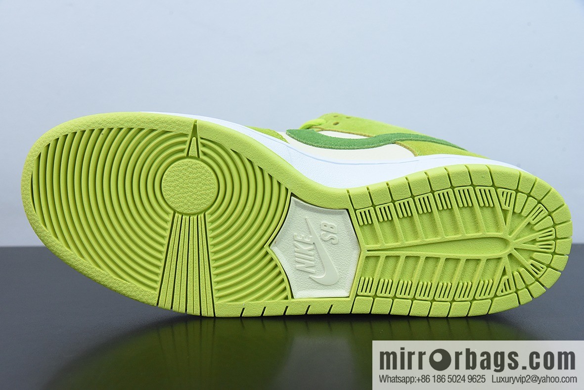 M00M5 pure original version Nk SB Dunk Low apple green Vintage low-top leisure sports skateboard shoes, item number: DM0807-300