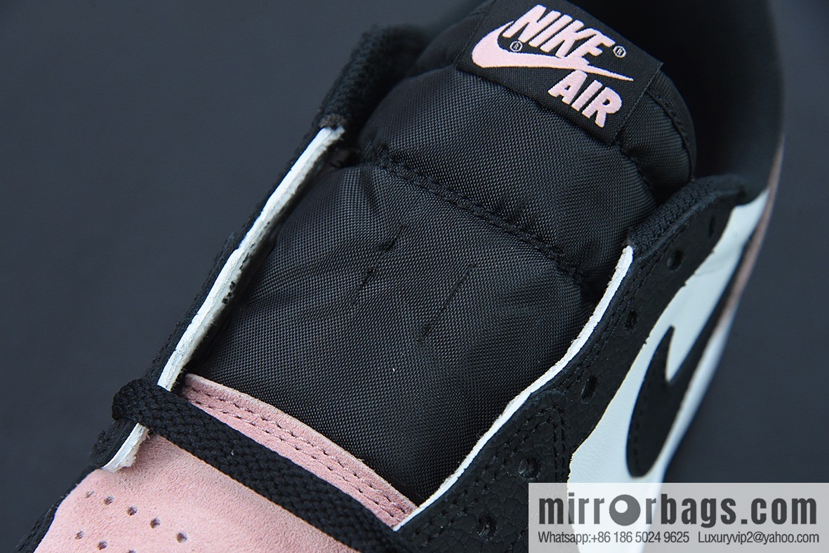 D0F5S4 pure original Air Jordan AJ1 Low OG black powder burst pattern low top, item number: CZ0790-061