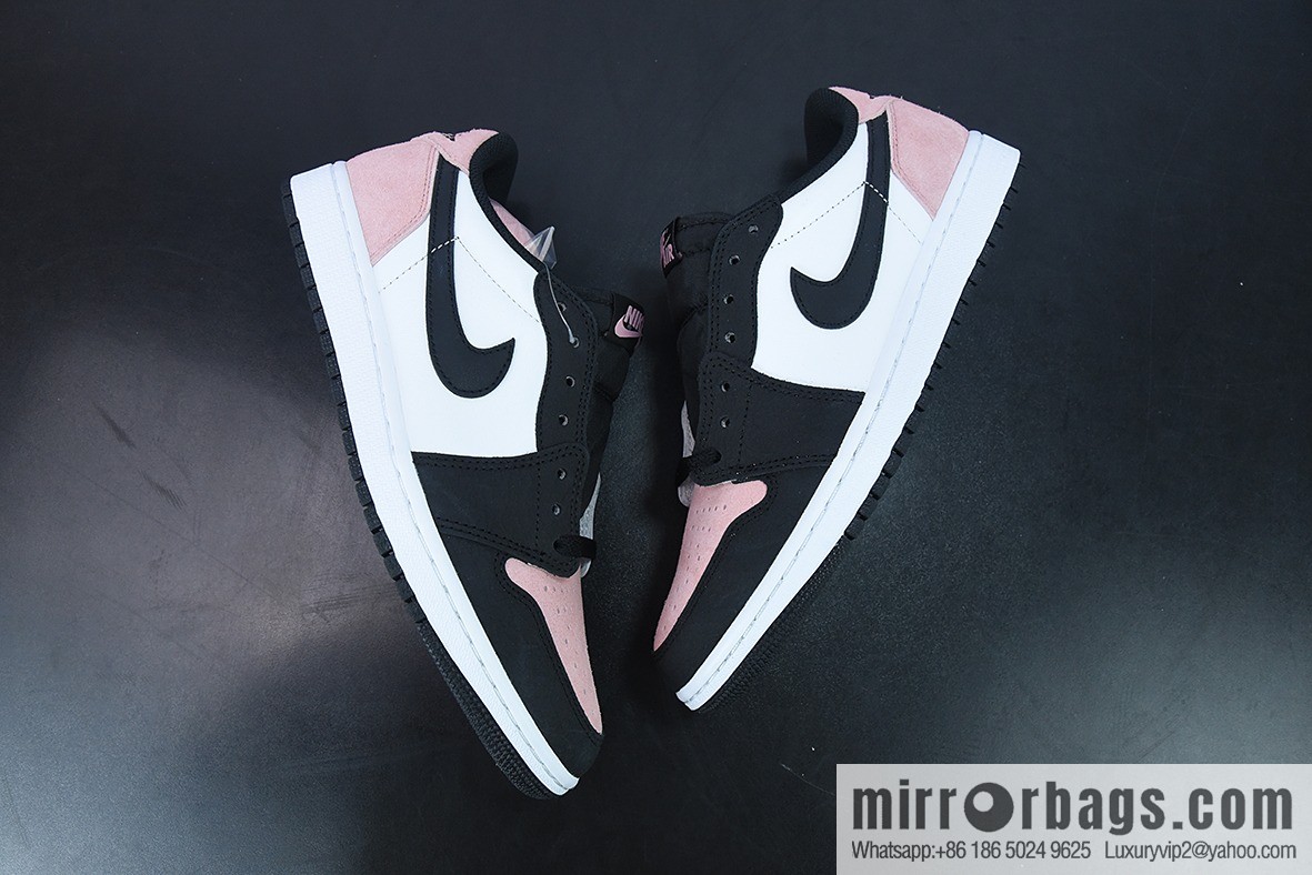 D0F5S4 pure original Air Jordan AJ1 Low OG black powder burst pattern low top, item number: CZ0790-061
