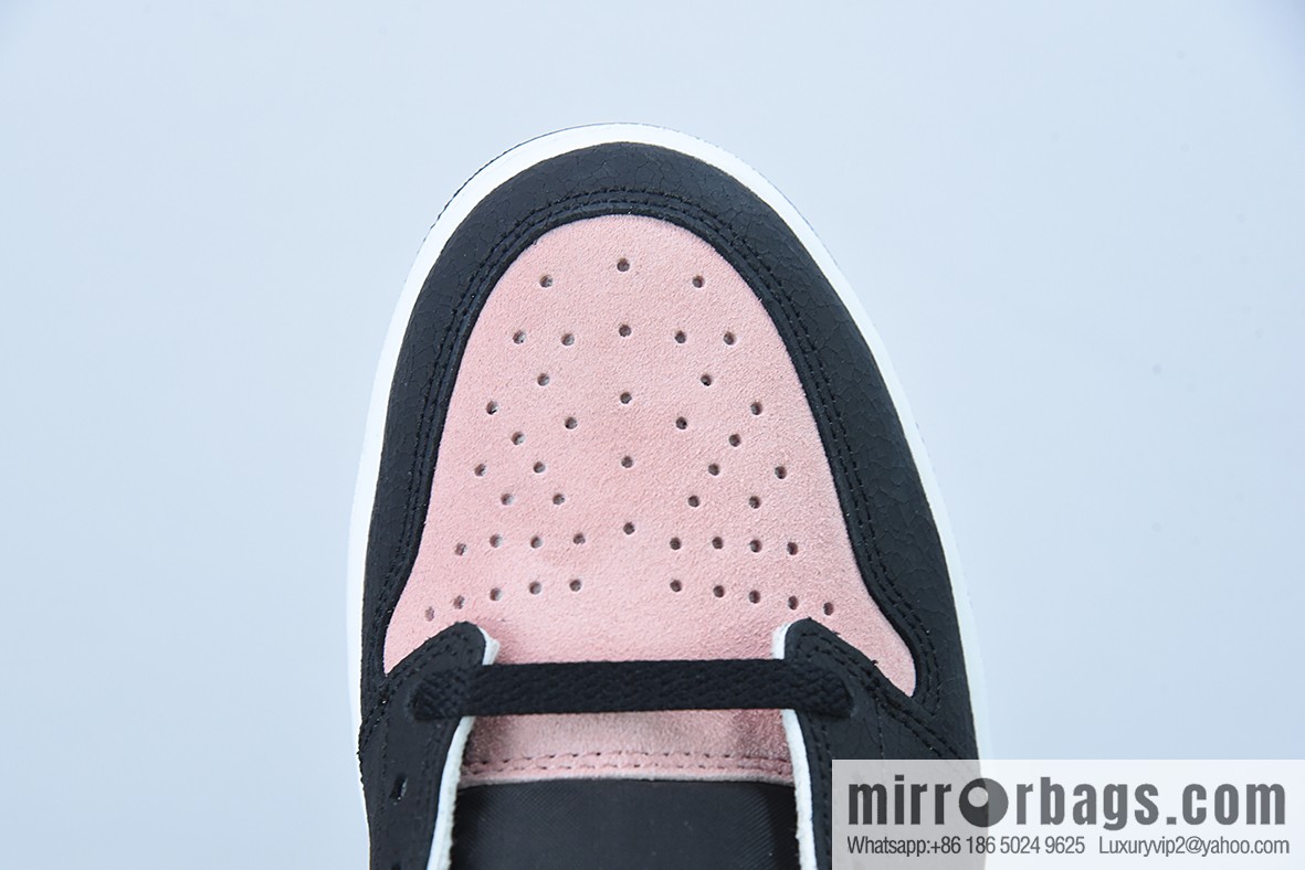 D0F5S4 pure original Air Jordan AJ1 Low OG black powder burst pattern low top, item number: CZ0790-061
