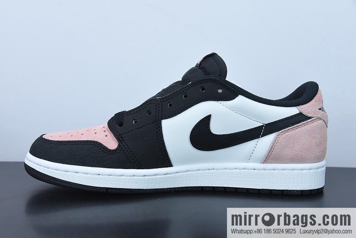 D0F5S4 pure original Air Jordan AJ1 Low OG black powder burst pattern low top, item number: CZ0790-061