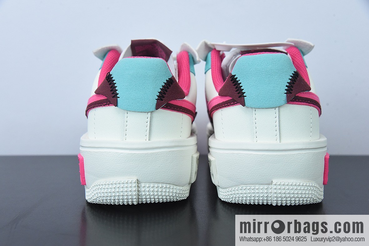 Nike Air Force 1 AF1 Air Force One/low-top, white, blue and red, deconstruction item number: DO6146-101