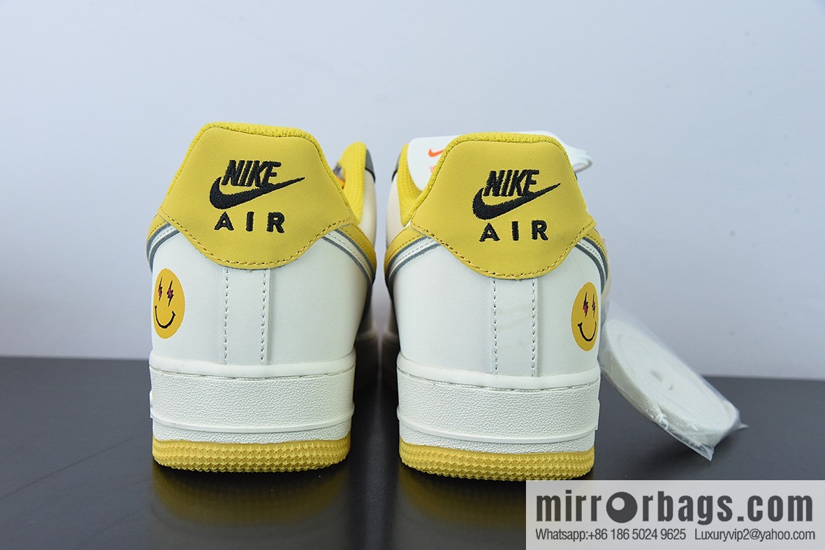 Nike Air Force 1 Low Smiley Double Hook, Air Force One Low Top Sports and Leisure Board Shoes Item Number: AF1234-004