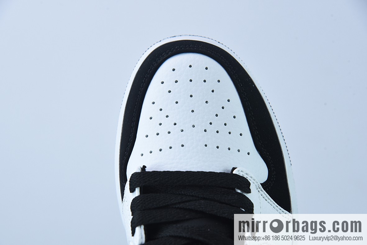 Jordan Air Jordan 1 Low AJ1 Joe 1 Black and white panda, low-top casual board shoes, item number: 553560-101