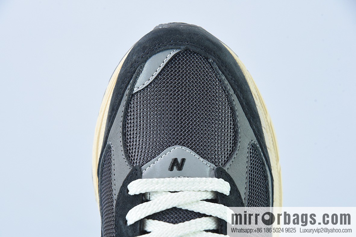 New Balance M2002RHO Vintage Casual Running Shoes