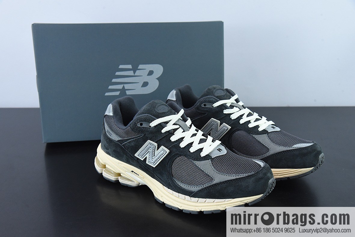 New Balance M2002RHO Vintage Casual Running Shoes