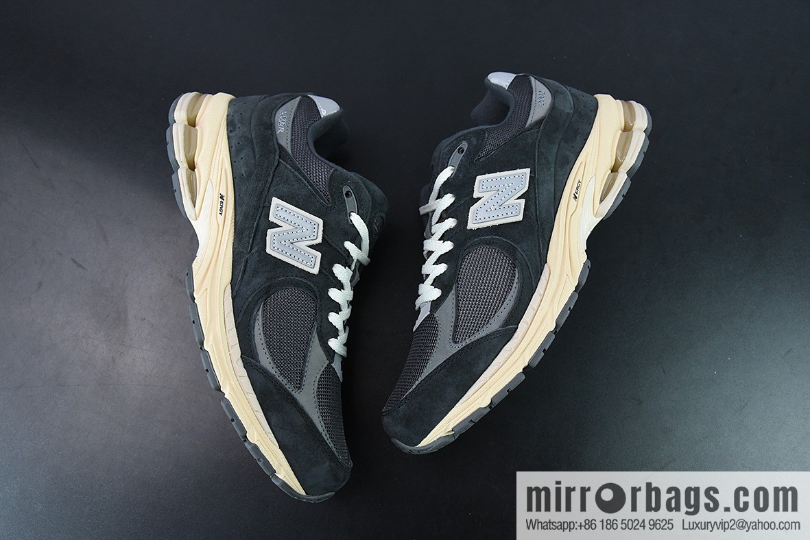 New Balance M2002RHO Vintage Casual Running Shoes
