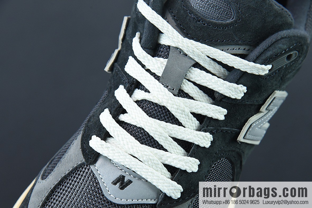 New Balance M2002RHO Vintage Casual Running Shoes