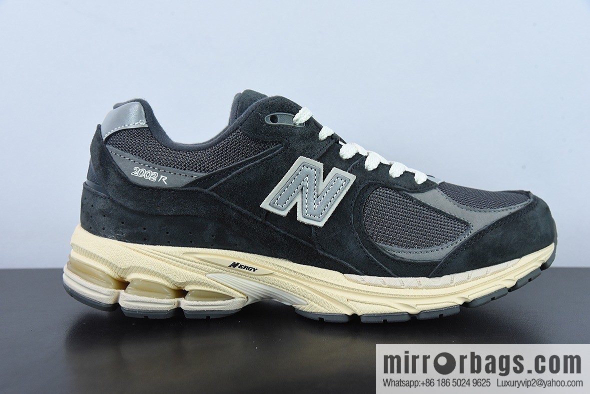 New Balance M2002RHO Vintage Casual Running Shoes