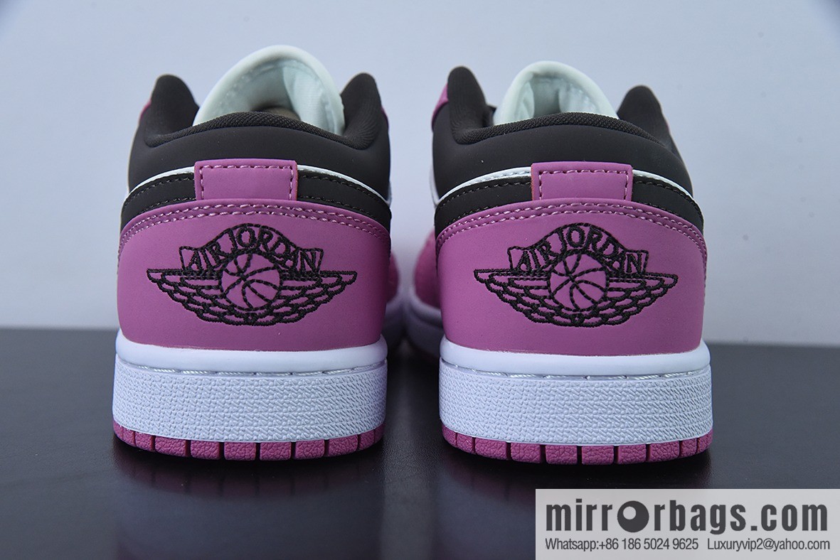NK Air Jordan 1 Low AJ1 Joe 1 white pink black hook, low-top casual board shoes, item number: DC1767-160