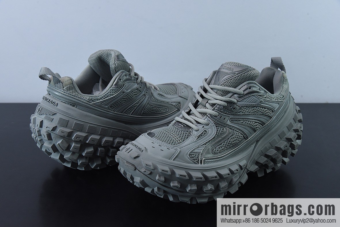 Balenciaga Defender Rubber Platform Sneakers Off-Road Outdoor Height Increase Platform Casual Sports Jogging Shoes 685611 W2RA6 1200
