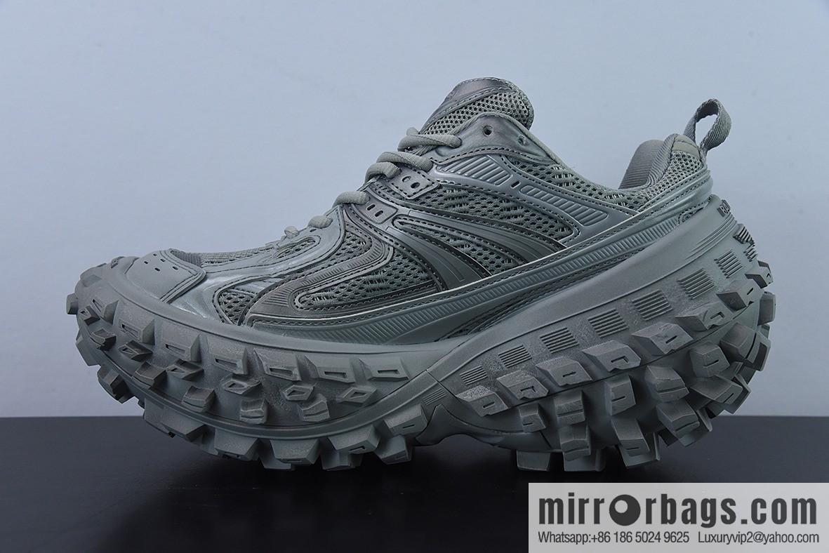 Balenciaga Defender Rubber Platform Sneakers Off-Road Outdoor Height Increase Platform Casual Sports Jogging Shoes 685611 W2RA6 1200