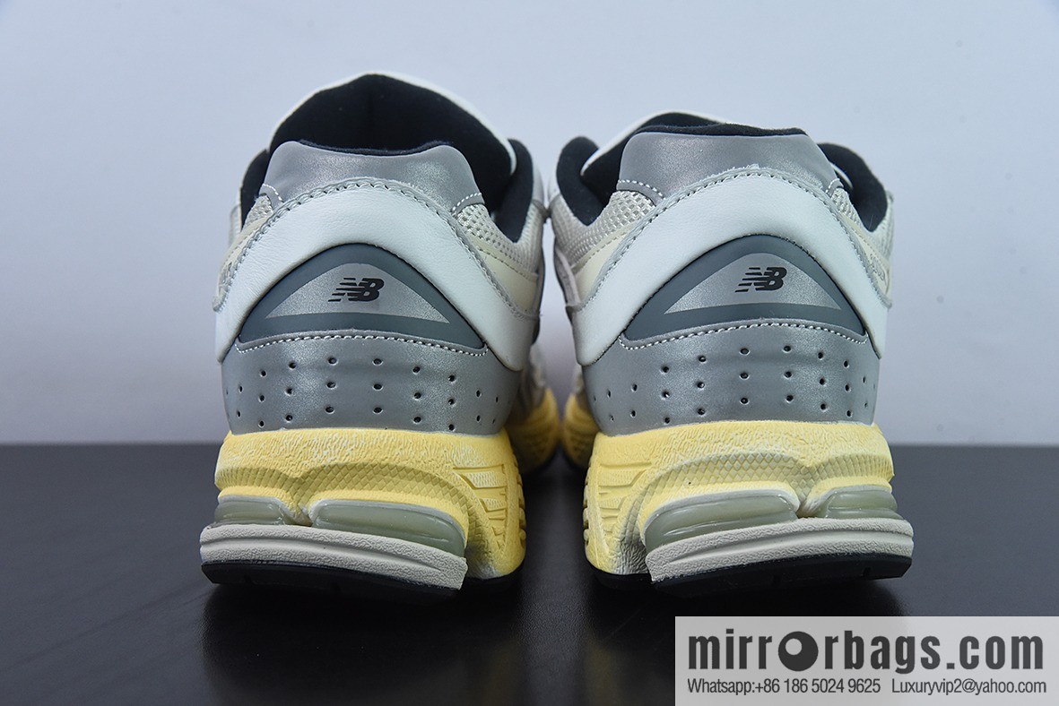 This is neverthat x New Balance ML2002RT joint Vintage casual running shoes