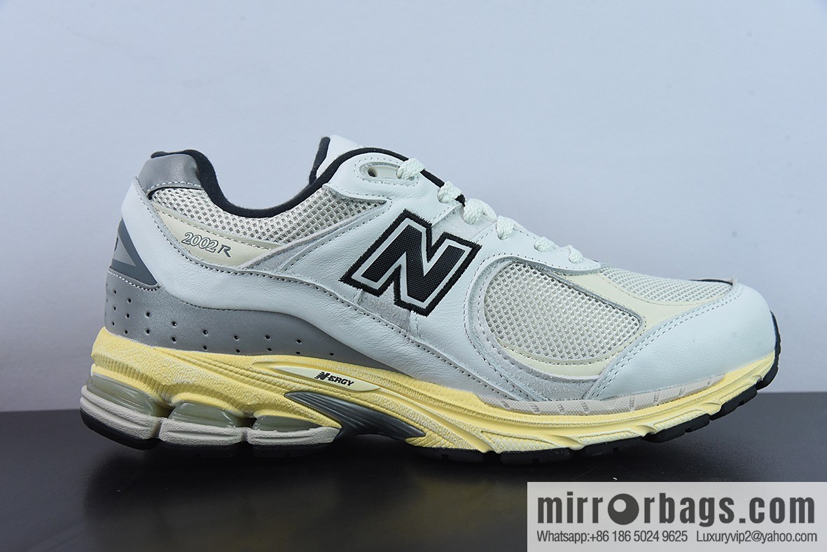 This is neverthat x New Balance ML2002RT joint Vintage casual running shoes