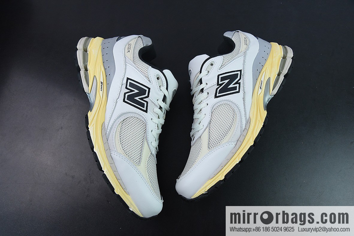 This is neverthat x New Balance ML2002RT joint Vintage casual running shoes