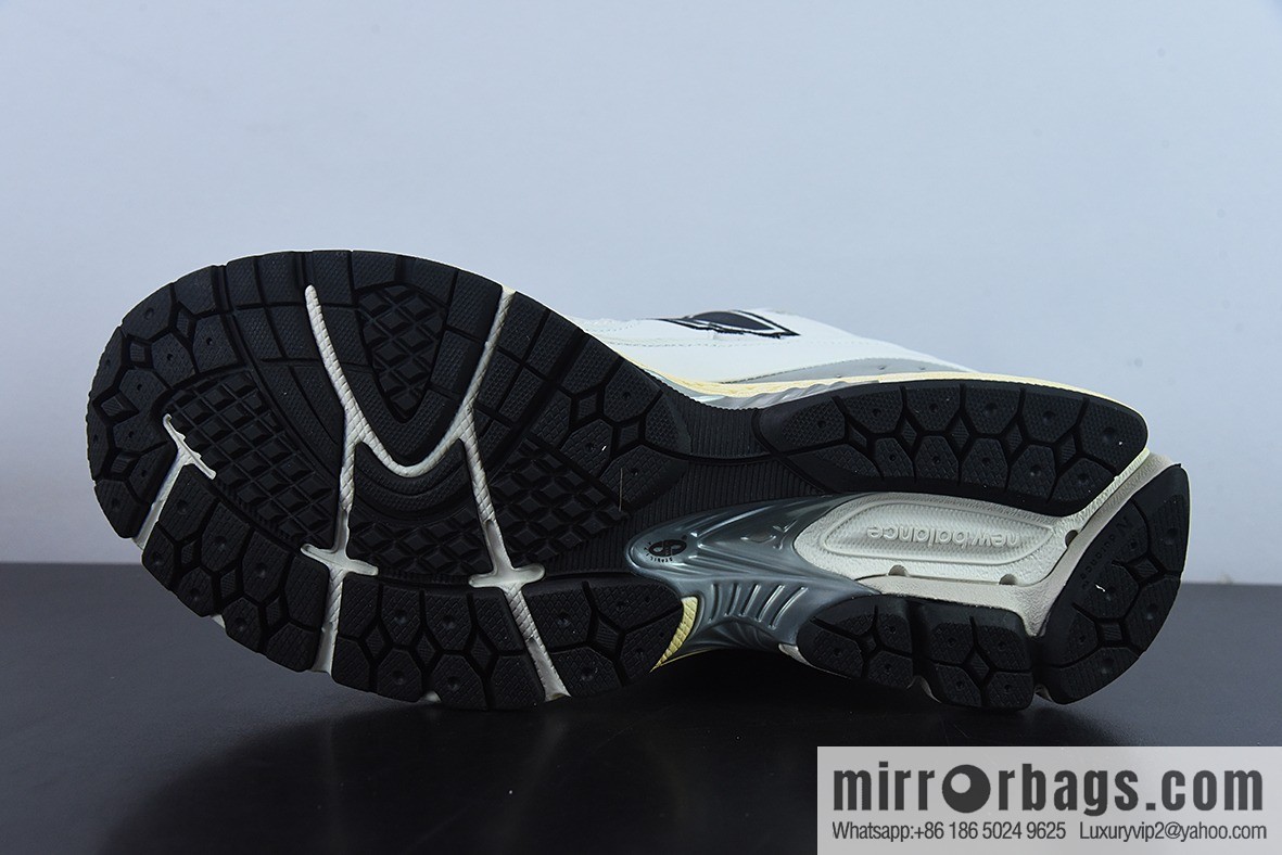 This is neverthat x New Balance ML2002RT joint Vintage casual running shoes