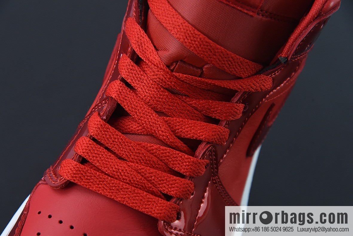 Air Jordan AJ1 Mid Help, red patent leather Unisex basketball shoes of the same style, item number: DH5894-600