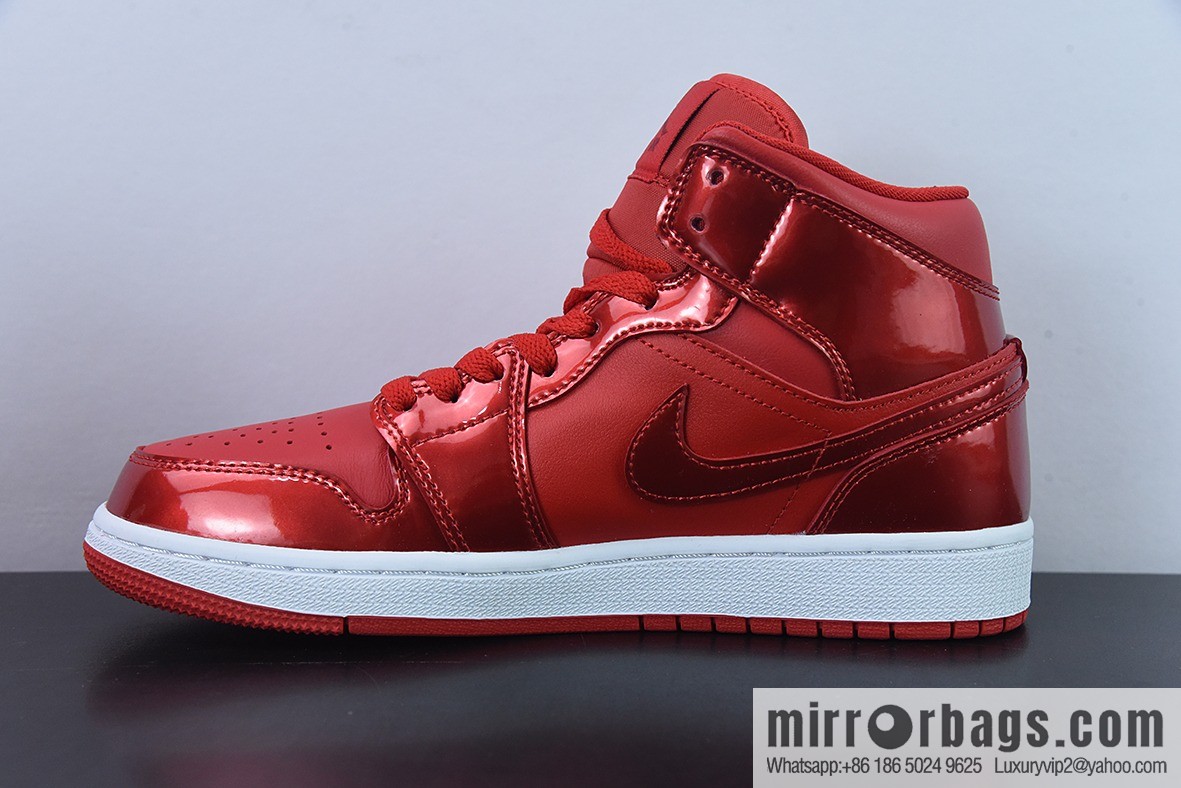Air Jordan AJ1 Mid Help, red patent leather Unisex basketball shoes of the same style, item number: DH5894-600