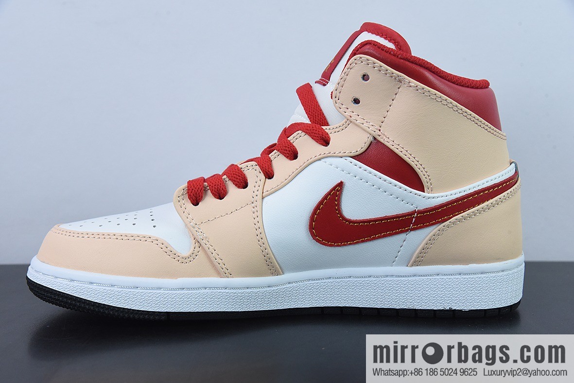 J09L3 inspected version AJ1 MID Zhongbang, yellow and white Unisex basketball shoes of the same style, item number 554725-201.