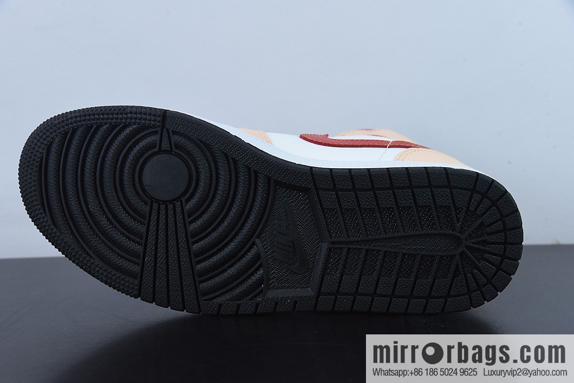 J09L3 inspected version AJ1 MID Zhongbang, yellow and white Unisex basketball shoes of the same style, item number 554725-201.