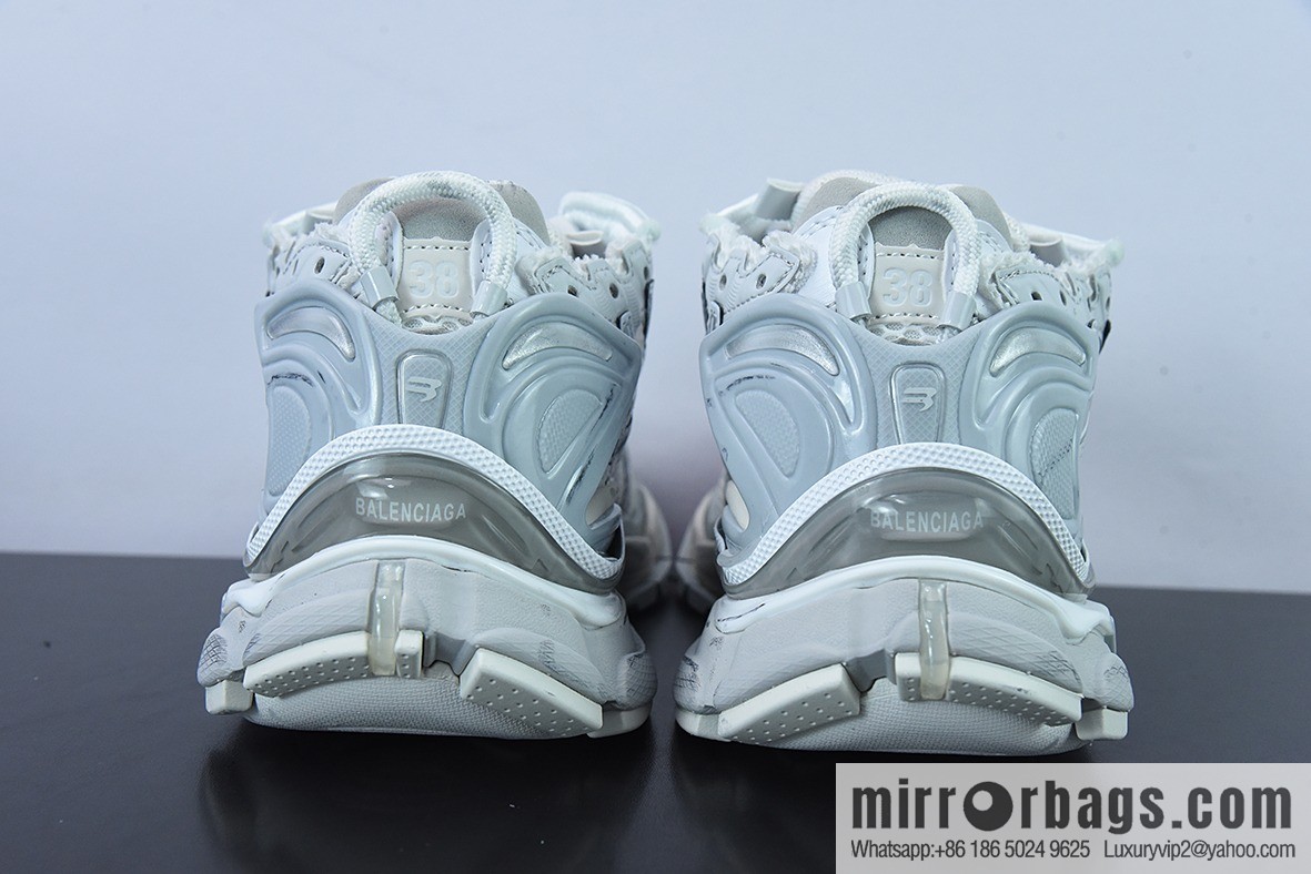 𝗕𝗮𝗹𝗲𝗻𝗰𝗶𝗮𝗴𝗮 Balenciaga 𝗥𝘂𝗻𝗻𝗲𝗿 Paris 7.0 Vintage made old fashion sports dad shoes