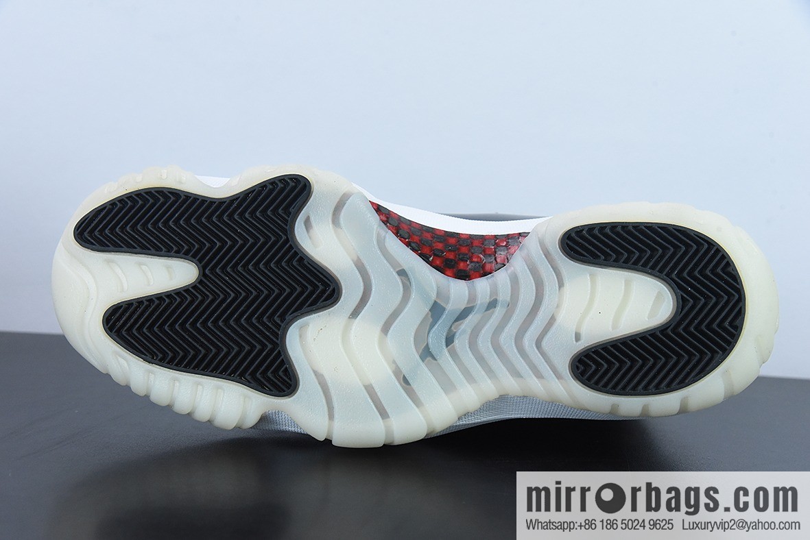 Air Jordan 11 AJ11 Jordan 11 generation high-top basketball shoes/Big Demon King patent leather classic men's High-Top item number: 378037-002