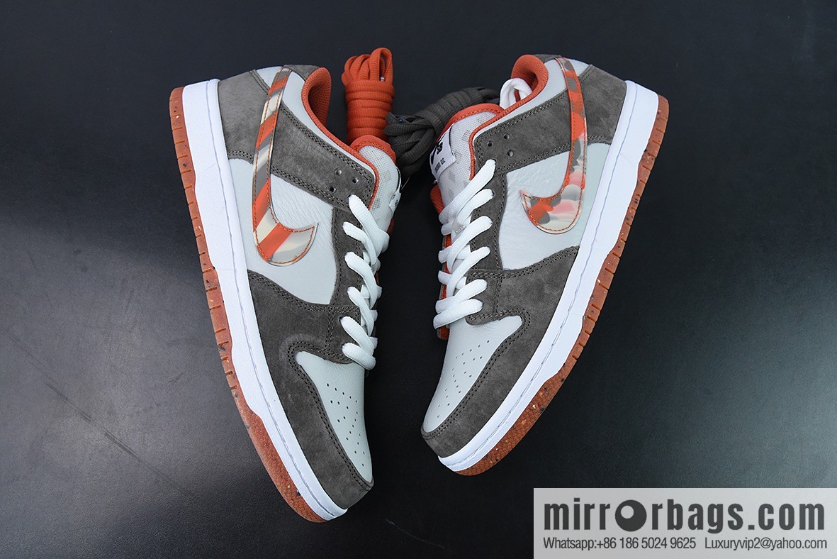 Crushed Skate Shop x Nk SB Dunk Low graffiti wall, joint SB low-top sports and leisure shoes, item number: DH7782-001