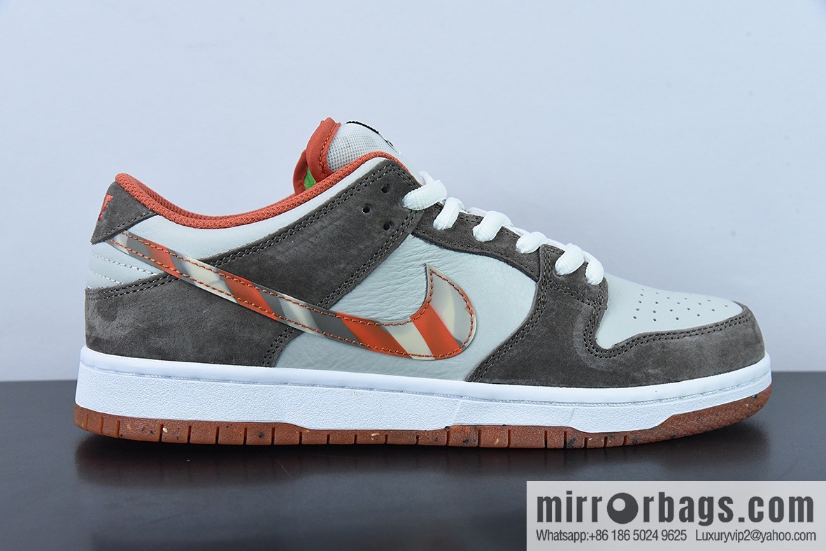 Crushed Skate Shop x Nk SB Dunk Low graffiti wall, joint SB low-top sports and leisure shoes, item number: DH7782-001