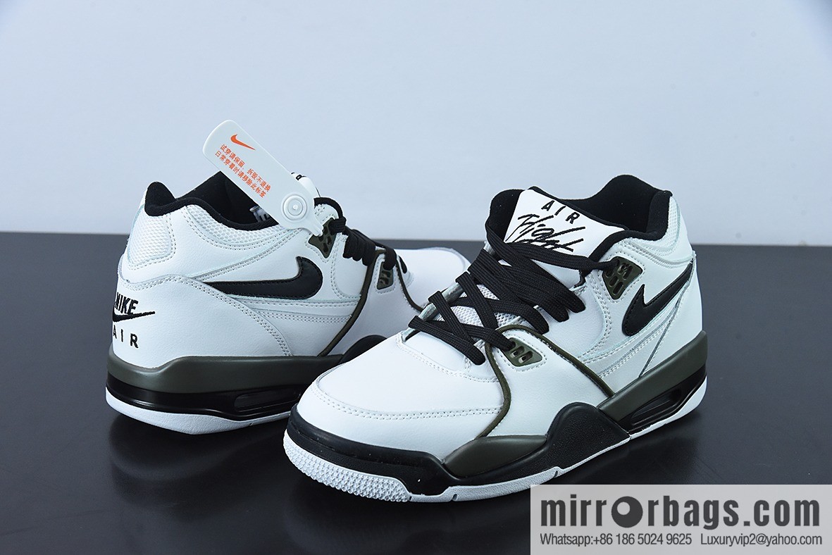 Air Flight Legacy in white and black, combining classic Air Jordan 3 with Air Jordan 4 elements. Item number: CJ5390-101