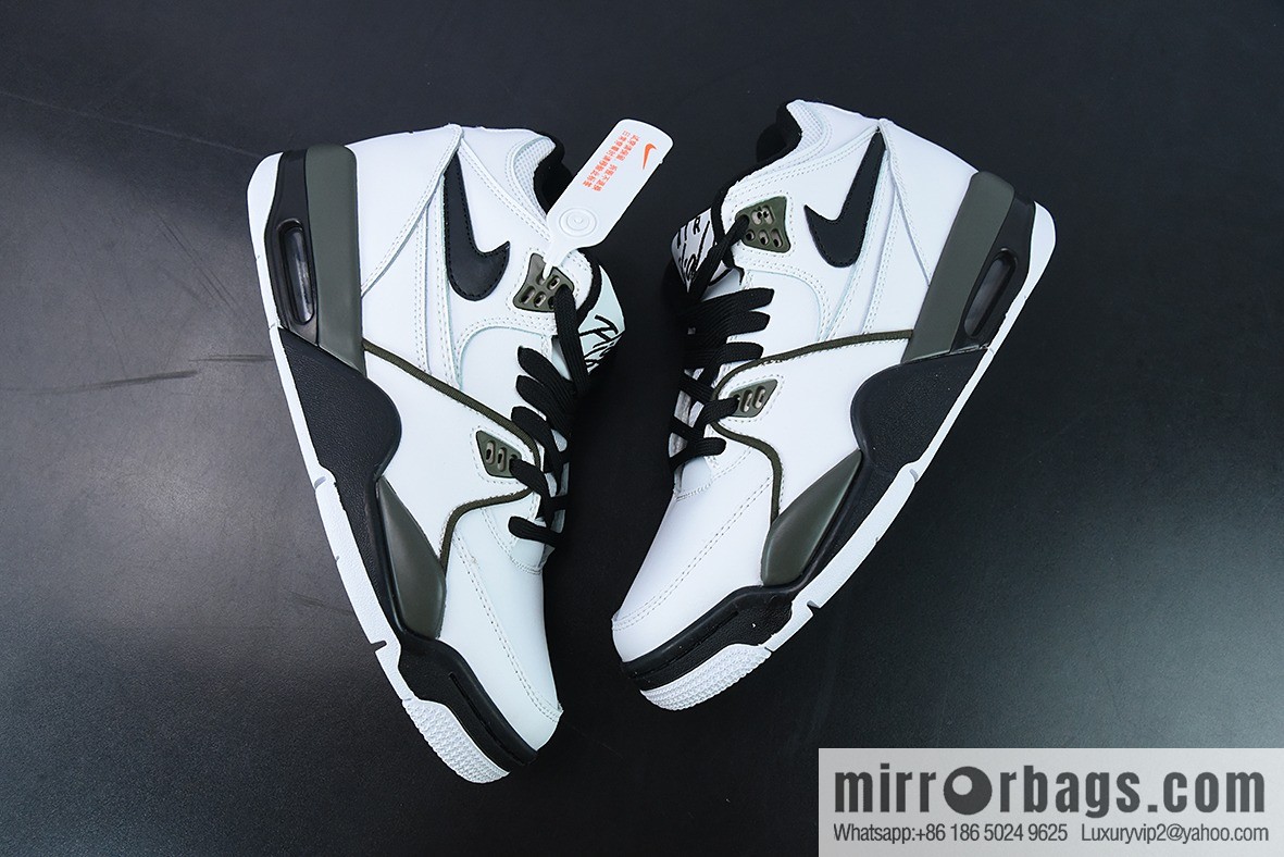 Air Flight Legacy in white and black, combining classic Air Jordan 3 with Air Jordan 4 elements. Item number: CJ5390-101