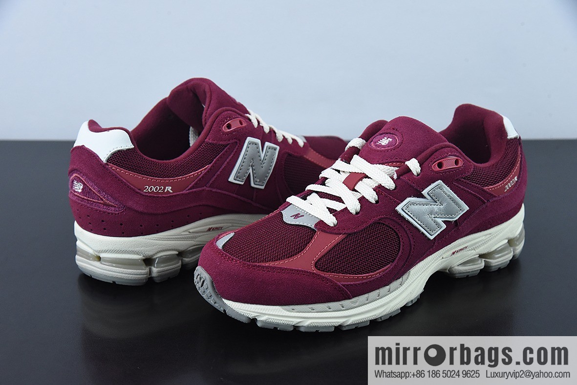 New Balance ML2002 Series Vintage Daddy Style Unisex Casual Shoes Couple Versatile Jogging Shoes Sports Men's Shoes Women's Shoes M2002RHA