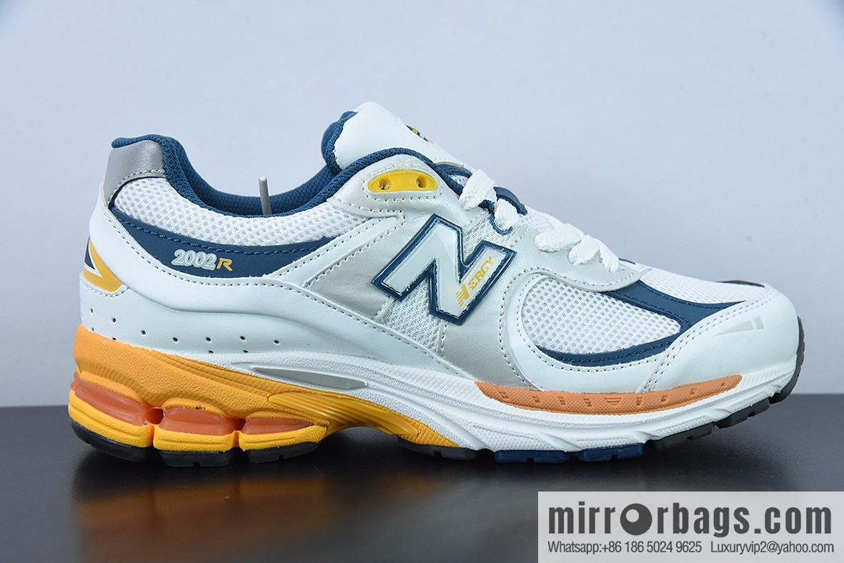 New Balance ML2002 Series Vintage Daddy Style Unisex Casual Shoes Couple Versatile Jogging Shoes Sports Men's Shoes Women's Shoes M2002RLA