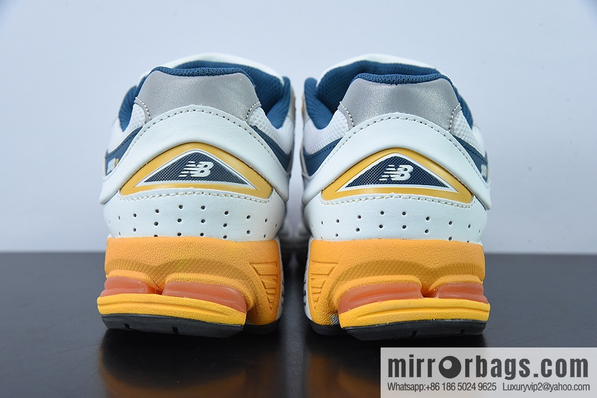 New Balance ML2002 Series Vintage Daddy Style Unisex Casual Shoes Couple Versatile Jogging Shoes Sports Men's Shoes Women's Shoes M2002RLA