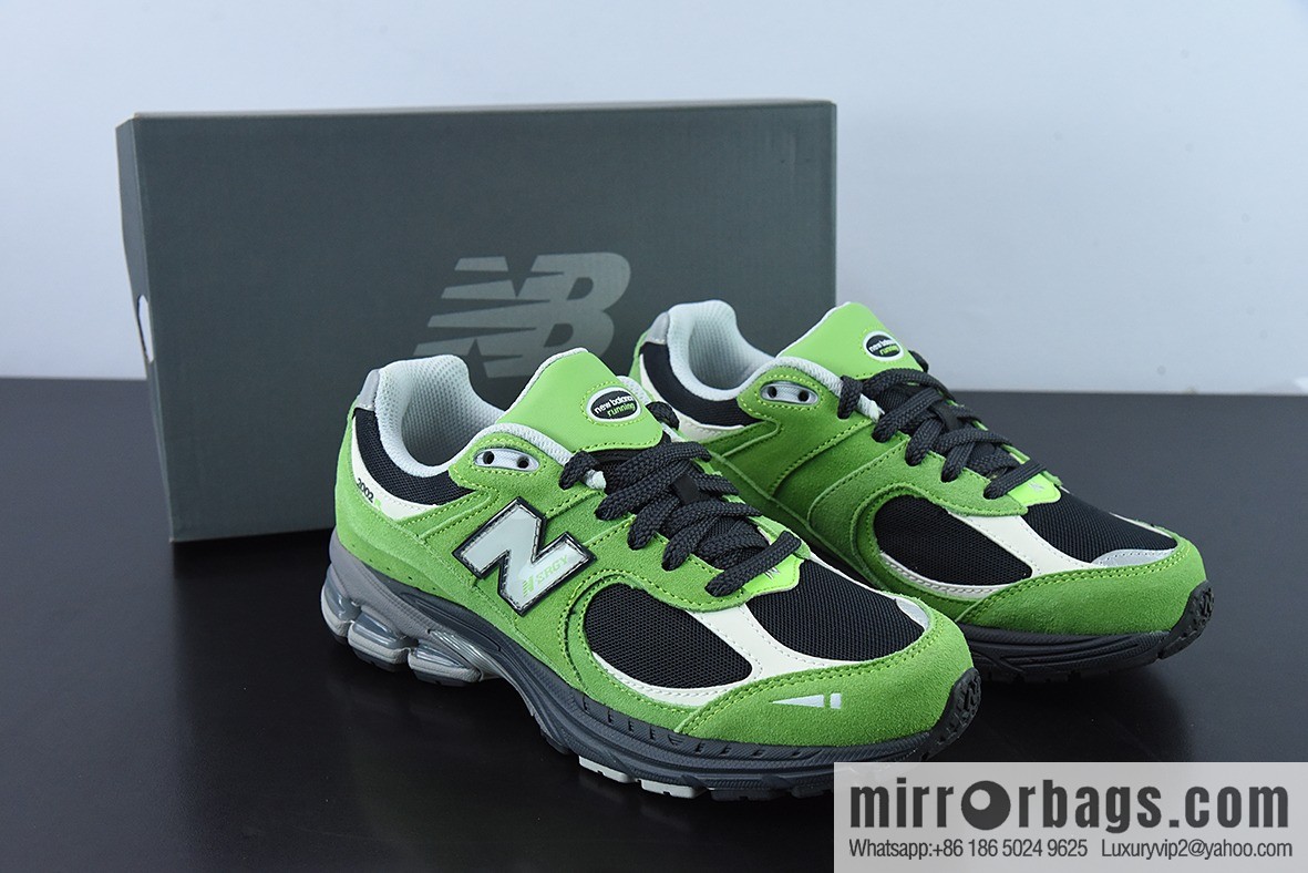 New Balance ML2002 Series Vintage Daddy Style Unisex Casual Shoes Couple Versatile Jogging Shoes Sports Men's Shoes Women's Shoes M2002RGZ