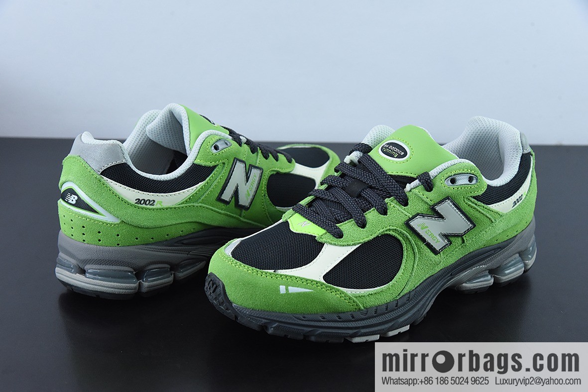 New Balance ML2002 Series Vintage Daddy Style Unisex Casual Shoes Couple Versatile Jogging Shoes Sports Men's Shoes Women's Shoes M2002RGZ
