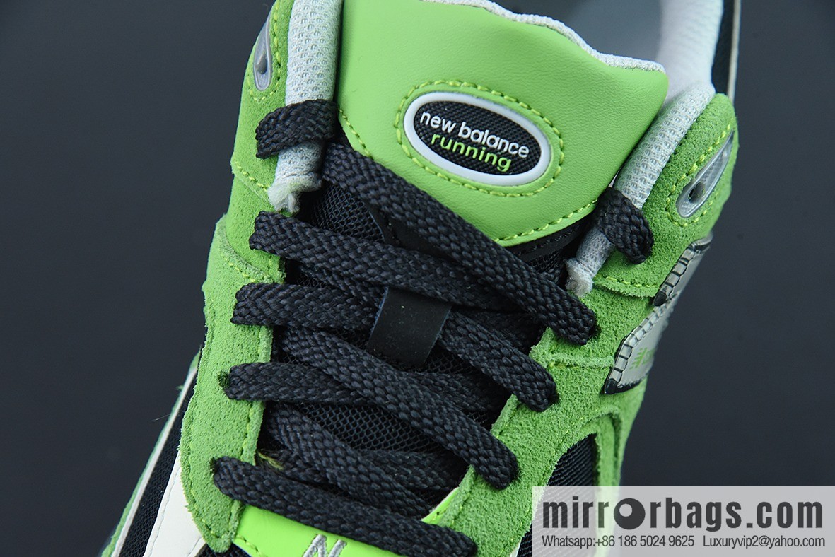 New Balance ML2002 Series Vintage Daddy Style Unisex Casual Shoes Couple Versatile Jogging Shoes Sports Men's Shoes Women's Shoes M2002RGZ