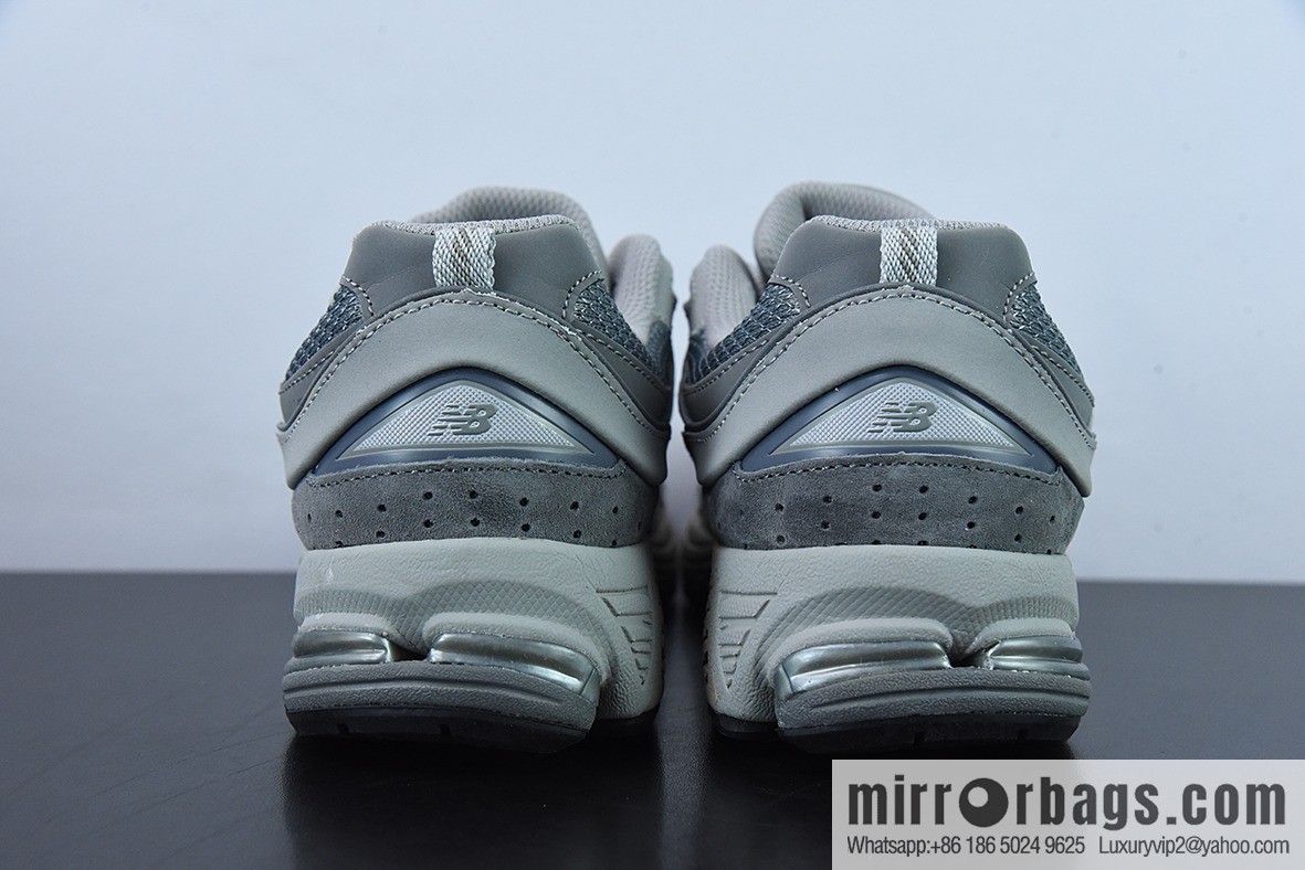 New Balance ML2002 Series Vintage Daddy Style Unisex Casual Shoes Couple Versatile Jogging Shoes Sports Men's Shoes Women's Shoes M2002RVC