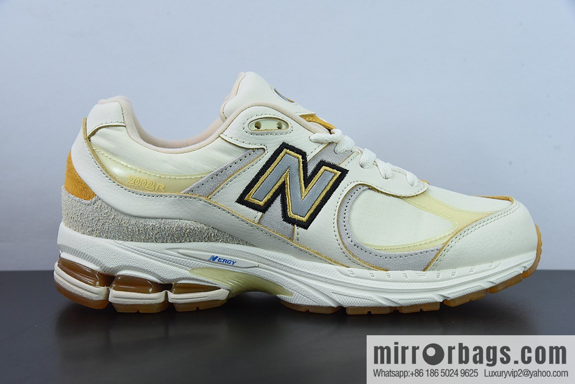 New Balance ML2002 Series Vintage Daddy Style Unisex Casual Shoes Couple Versatile Jogging Shoes Sports Men's Shoes Women's Shoes M2002RJ1