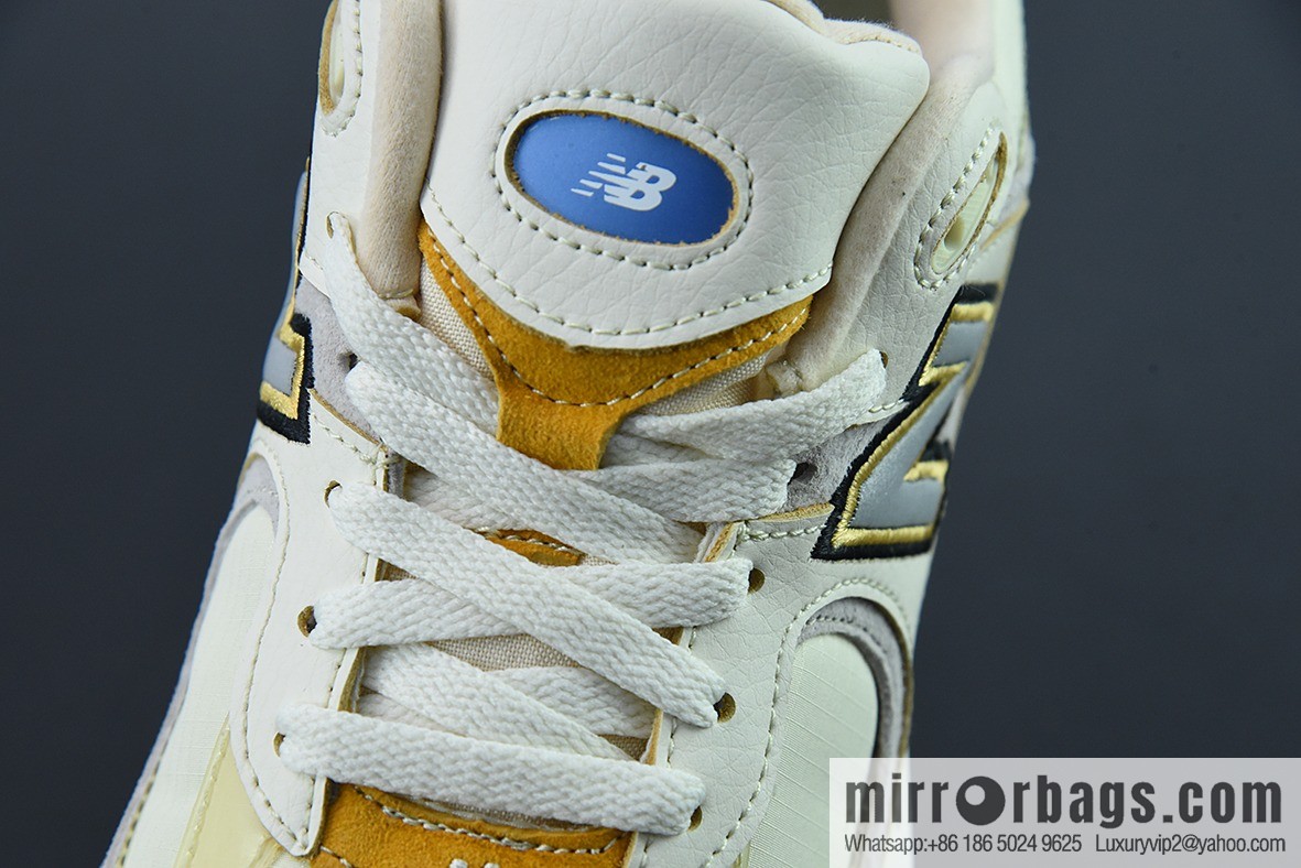 New Balance ML2002 Series Vintage Daddy Style Unisex Casual Shoes Couple Versatile Jogging Shoes Sports Men's Shoes Women's Shoes M2002RJ1